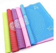 ПОДЛОЖКА СИЛИКОНОВА ЗА МЕСЕНЕ И РАЗТОЧВАНЕ НА ТЕСТО  45х65см 