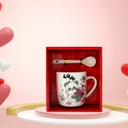 ЧАША ПОРЦ. ПАНДА LOVE С ЛЪЖИЧКА Ф7см Н7,5см КУТ. В74588 