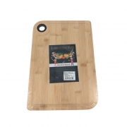 ДЪСКА ЗА РЯЗАНЕ БАМБУК ПРАВОЪГ. С ДУПКА 23х32,5см.